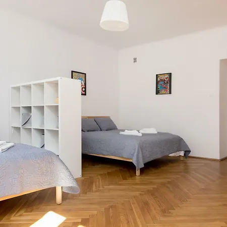 Royal Route Apartment For 10 People Varsavia Esterno foto